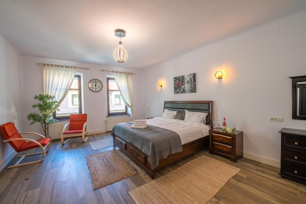 Old Town Suites Braşov Extérieur photo